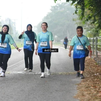 Runner Photo 8855750