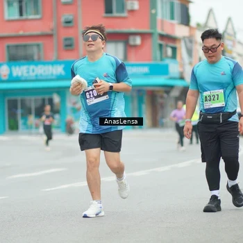 Runner Photo 8855816