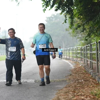 Runner Photo 8855873