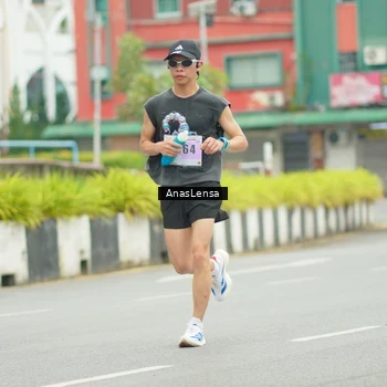 Runner Photo 8855874