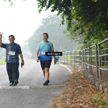 Runner Photo 8855914