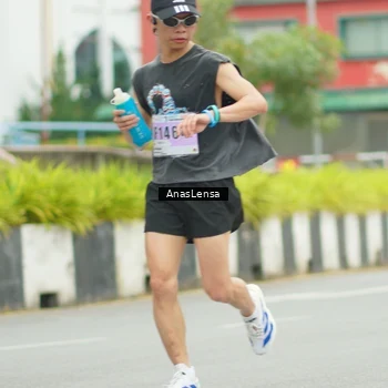Runner Photo 8855940