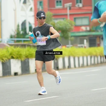Runner Photo 8855945