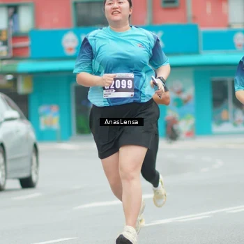 Runner Photo 8856172