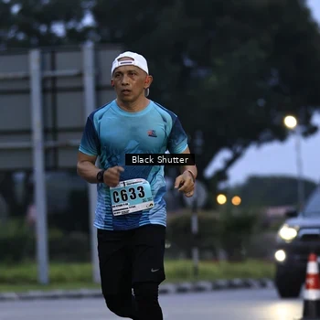 Runner Photo 8856272
