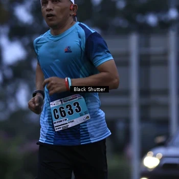 Runner Photo 8856311