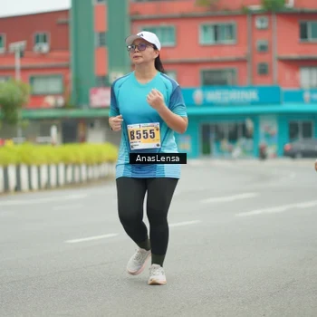 Runner Photo 8856368