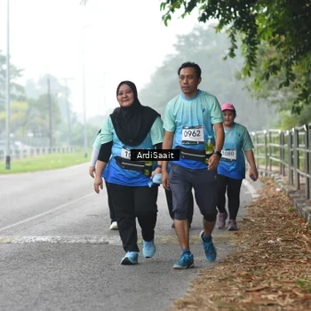 Runner Photo 8856396