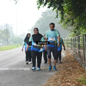 Runner Photo 8856435