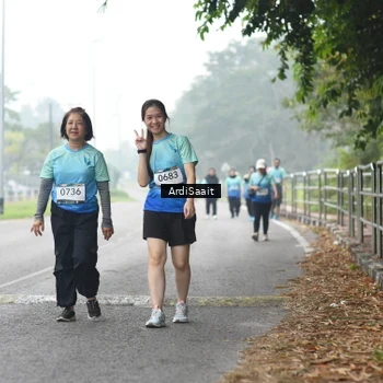 Runner Photo 8856526
