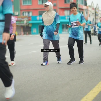 Runner Photo 8856571