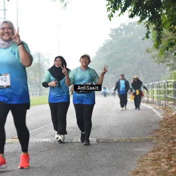 Runner Photo 8856621