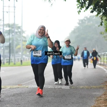 Runner Photo 8856635