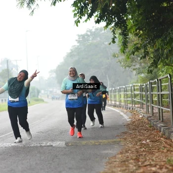 Runner Photo 8856674