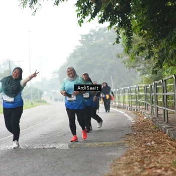 Runner Photo 8856693