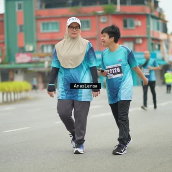 Runner Photo 8856701