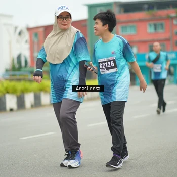 Runner Photo 8856709