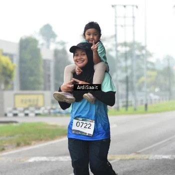 Runner Photo 8857012