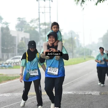 Runner Photo 8857043