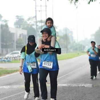 Runner Photo 8857044