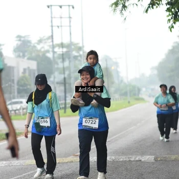 Runner Photo 8857046