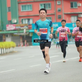 Runner Photo 8857084