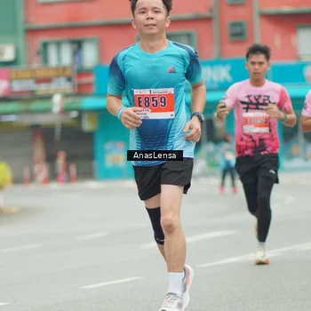 Runner Photo 8857089
