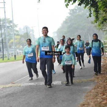 Runner Photo 8857099