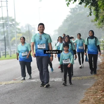 Runner Photo 8857100