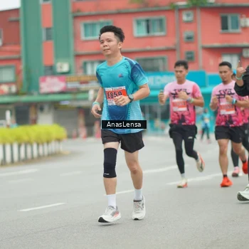 Runner Photo 8857108