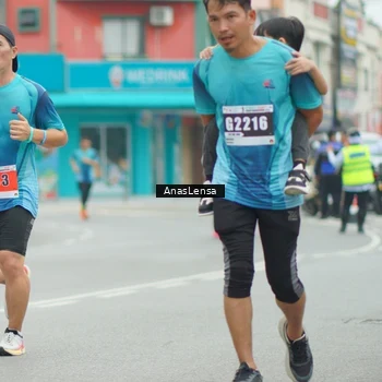 Runner Photo 8857153