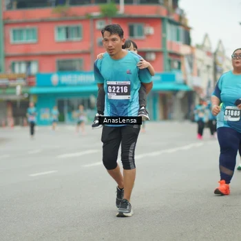 Runner Photo 8857230