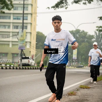 Runner Photo 8857326