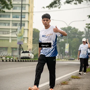 Runner Photo 8857357