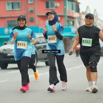 Runner Photo 8857693