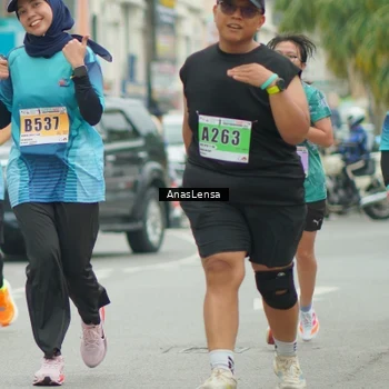 Runner Photo 8857701