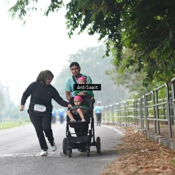 Runner Photo 8857702
