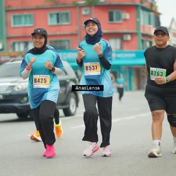 Runner Photo 8857749