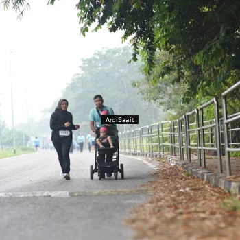 Runner Photo 8857751