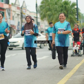 Runner Photo 8858003