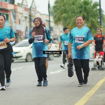 Runner Photo 8858005