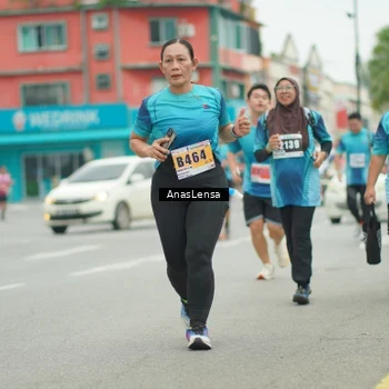 Runner Photo 8858076
