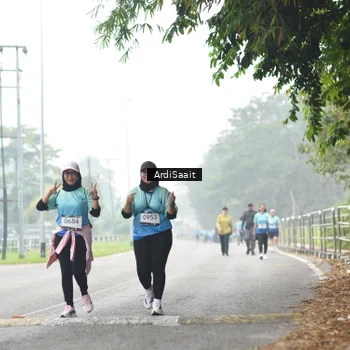 Runner Photo 8858103