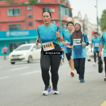 Runner Photo 8858116