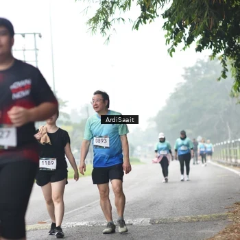 Runner Photo 8858166