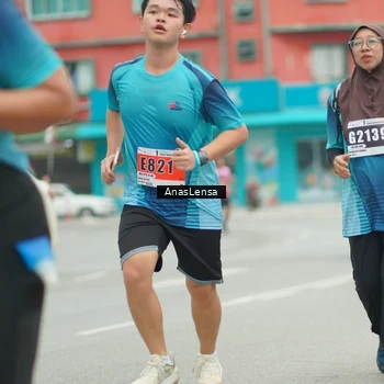 Runner Photo 8858172