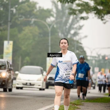 Runner Photo 8858236