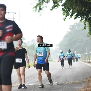 Runner Photo 8858258