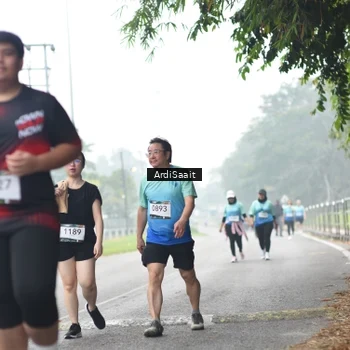 Runner Photo 8858261