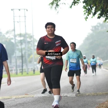 Runner Photo 8858275
